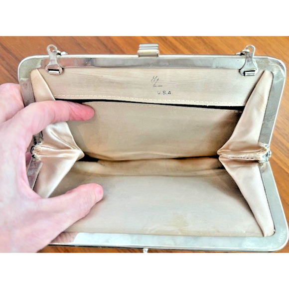 Vintage Harry Levine HL USA Silver Evening Clutch Bag Clasp with Chain 60's - Picture 12 of 14